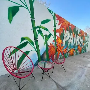 Panda Hostal